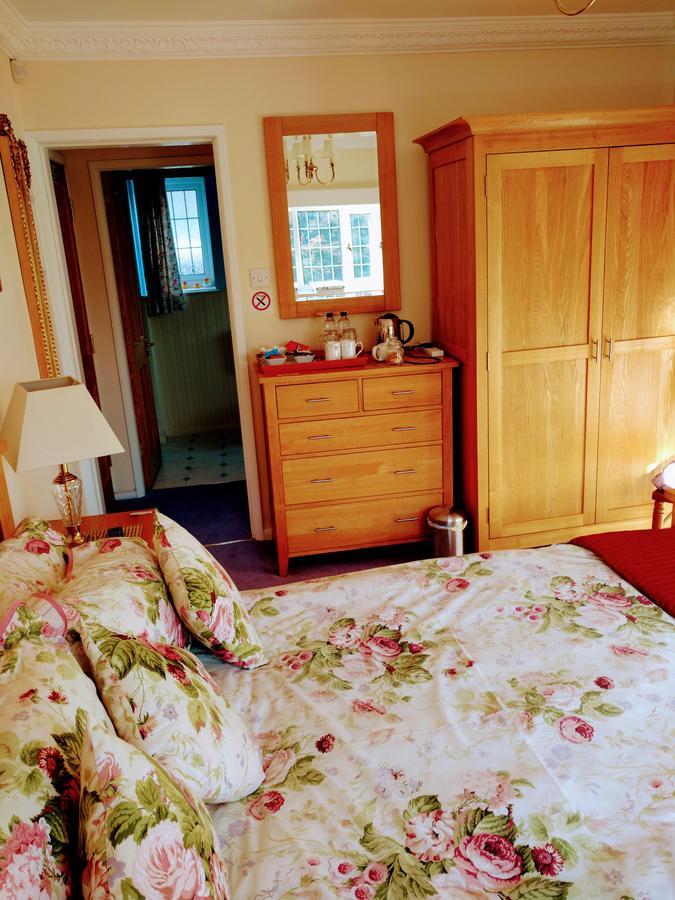 Grove House 4*